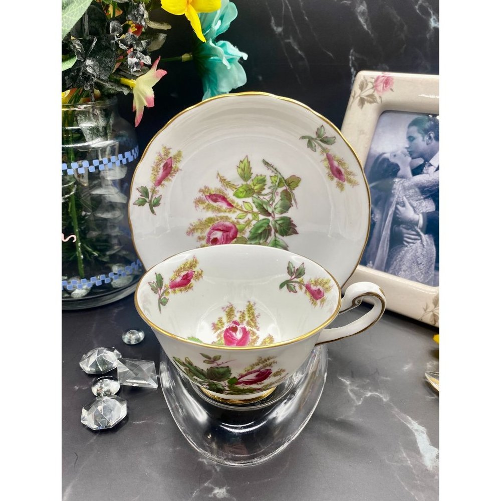 Royal Chelsea "Moss Rose" collection, English Bone China teacup‎ and saucer